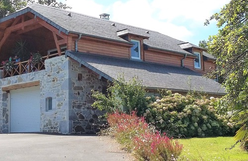 Asson Chalet De Esquí | Nuevo alojamiento en el corazón de los paisajes ondulantes y verdes