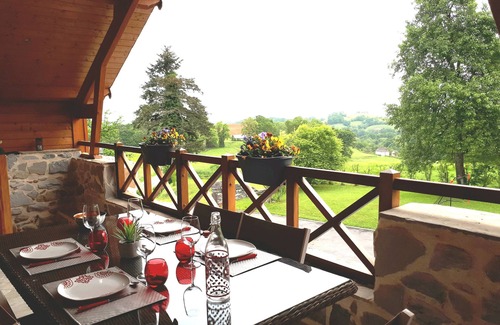 Asson Chalet De Esquí | Nuevo alojamiento en el corazón de los paisajes ondulantes y verdes