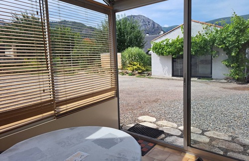 Tarascon-sur-Ariege Apartamento | Cosy "champagne" mountain & nature gîte Tarascon/Ariège
