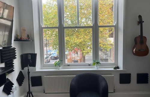 St. Leonard's Apartamento | Cosy, Clean & Convenient Stay In London