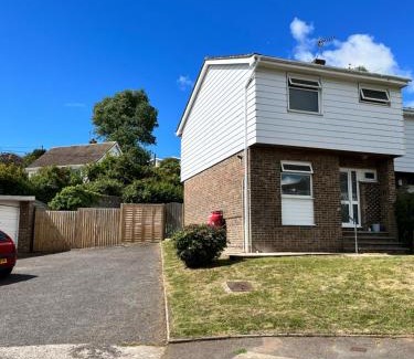 Port-Eynon Casa | Cosy coastal home - 5 mins walk from the beach
