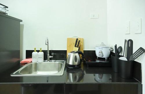 Trece Martires Apartamento | Cosy Corner at SMDC Hope Residences - Pool View & Highest Floor