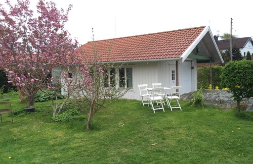 Haellsvik Cabaña | Acogedora casa de 200 metros del mar y baño