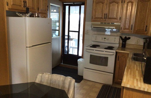 Wasaga Beach Chalet De Esquí | Cosy Cottage Close to Beach and Blue Mountain