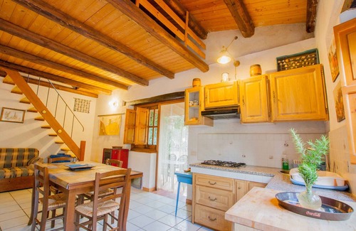 Cefalu Chalet De Esquí | Una casa de campo rodeada de naturaleza a 100 metros de la playa de arena
