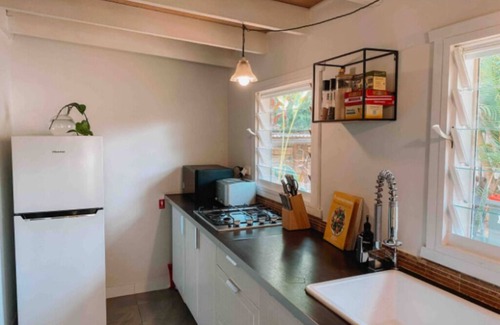 Byron Bay Cabaña | Cosy Cottage - Walking Distance to Byron Town