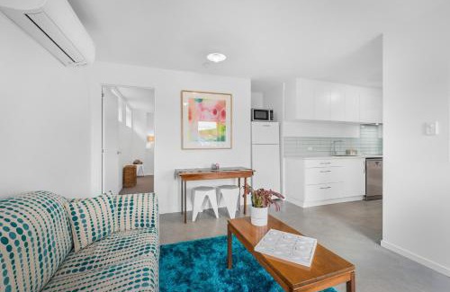 Lindisfarne Apartamento | Cosy Cottesloe - 2 Bedroom Unit - Free Parking - Free WIFI