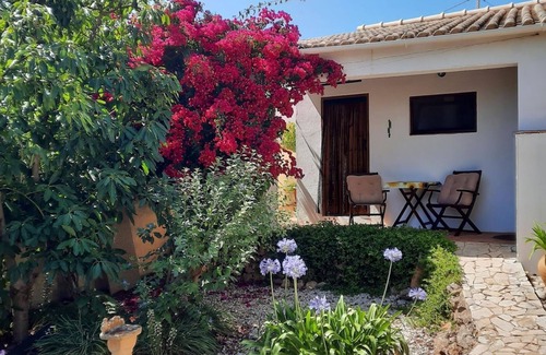 Silves Cabaña | Cosy country cottage with plunge pool & bbq set in the peaceful countryside.