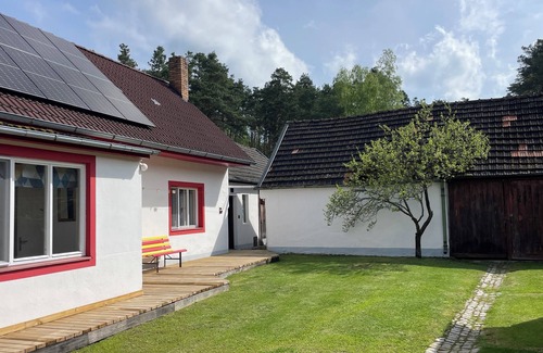Vlkov Casa | Acogedora casa de campo U Faflika con sauna y 2 baños