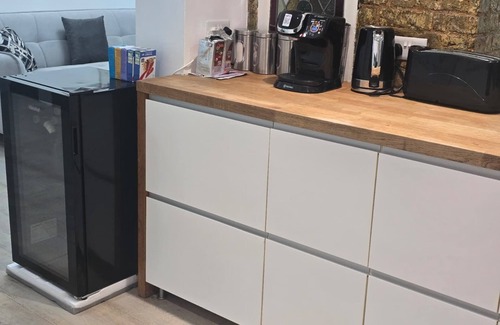 Thornton Heath Casa | Cosy family-friendly home, perfectly located near shops, parks, and restaurants.