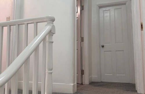 Thornton Heath Casa | Cosy family-friendly home, perfectly located near shops, parks, and restaurants.
