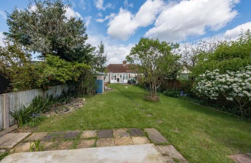 Manor Casa | Cosy Family Home in Ruislip