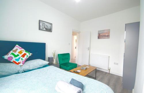 Waltham Forest Apartamento | Cosy family home w/Wi-Fi, parking, self check-in