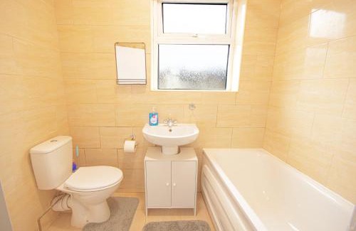 Waltham Forest Apartamento | Cosy family home w/Wi-Fi, parking, self check-in