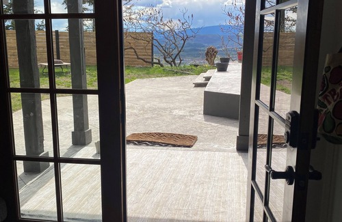 Central Okanagan Apartamento | Cosy Garden Suite