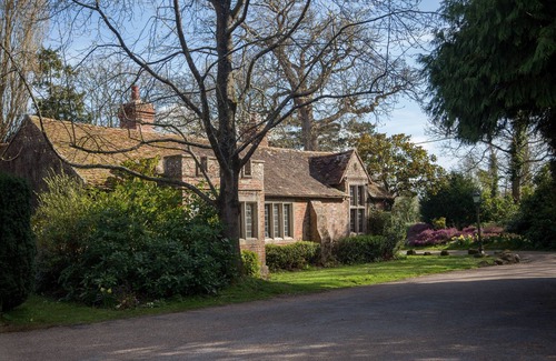 Chiddingly Casa | Nuestro elegante ala Edwardiana autónoma es especialmente adecuado para familias