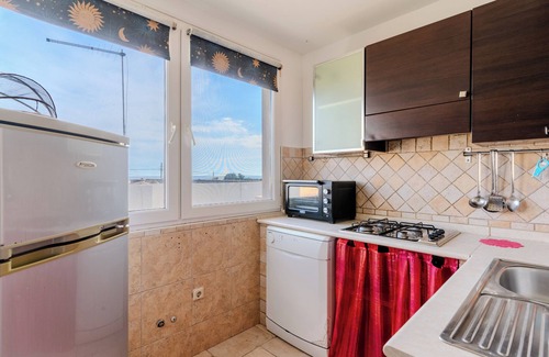 Punta Prosciutto Apartamento | Cosy Holiday Apartment "Casa Julia" with Balcony and Terrace; Parking Available