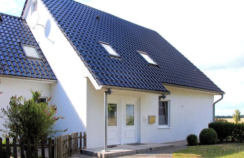 Timmendorf Apartamento | Cosy holiday apartment with terrace and garden