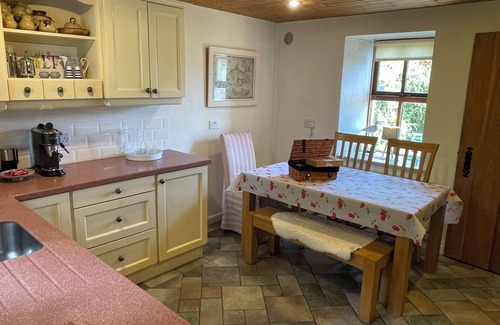 Baldwinstown Cabaña | Wexford casa de vacaciones independiente grandes jardines privados, cerca de la playa para 6 personas