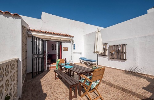 Alcala Casa | Acogedora casa de vacaciones "Casa Sabina" en Alcalá con terraza, acceso al mar y jardín