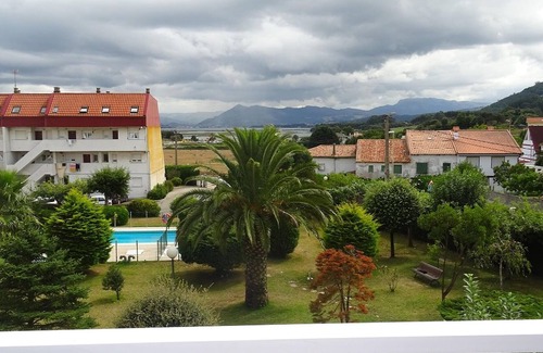Santiuste Casa | Acogedora casa de vacaciones en Santiuste con piscina compartida