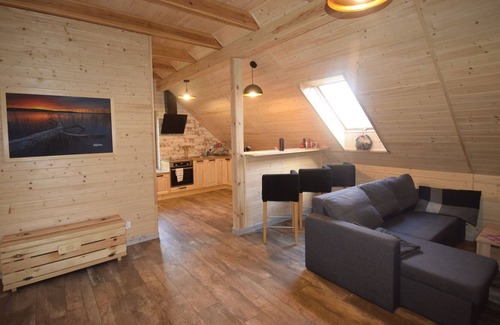 gmina Osiek Casa | Acogedora casa de vacaciones en Skrzynia con terraza
