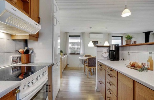 Skastrup Strand Casa | Cosy holiday house near child friendly beach