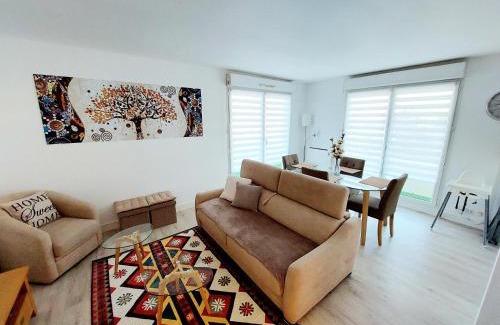 Cergy-Pontoise Apartamento | Cosy Home 1 - Spacieux 3 pièces avec parking - 30 min de Paris