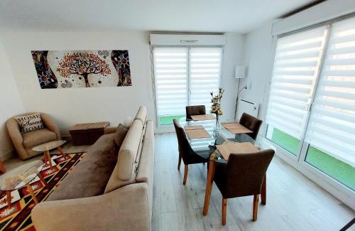 Cergy-Pontoise Apartamento | Cosy Home 1 - Spacieux 3 pièces avec parking - 30 min de Paris