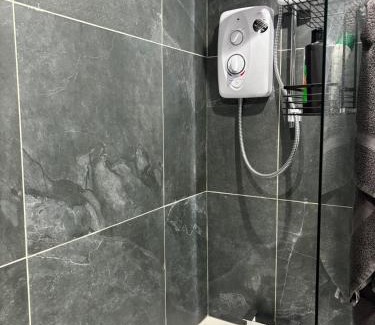 Gaeltacht Quarter Casa | Cosy home 9 Rockmount street falls road