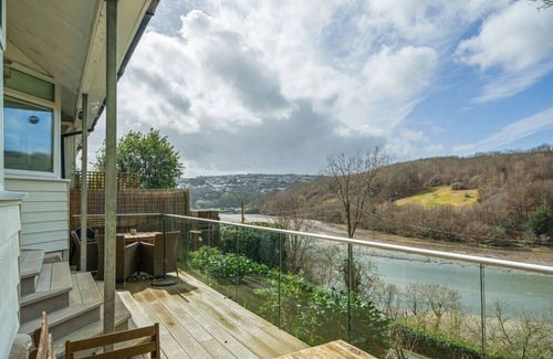 Looe Casa | Cosy Home on the Waterfront, Private Parking