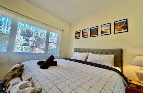 St. Albans Casa | Cosy Homes - 15 Minutes Away From Melbourne Airport