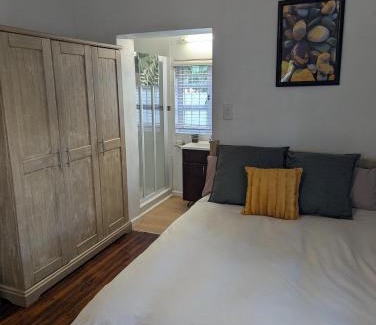Stellenbosch Cama Y Desayuno | Cosy homestay in green area