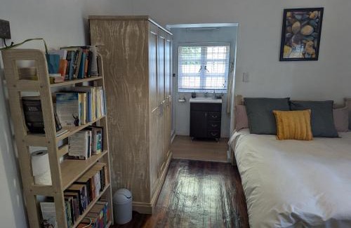 Stellenbosch Cama Y Desayuno | Cosy homestay in green area