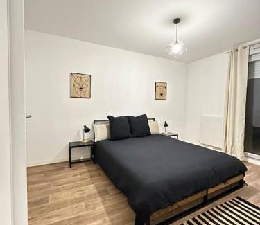 Carrieres-sous-Poissy Apartamento | Cosy house à 6 min du RER A et PSA