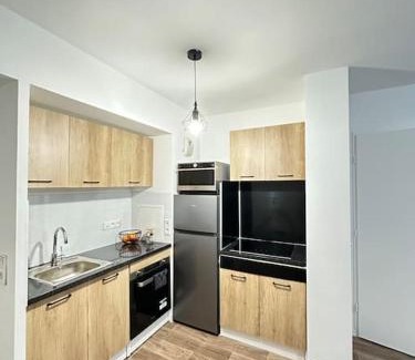 Carrieres-sous-Poissy Apartamento | Cosy house à 6 min du RER A et PSA