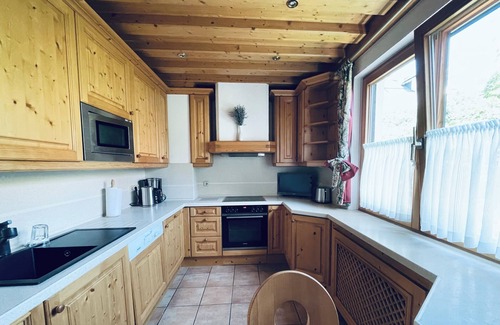 Staffel Casa | Cosy House with Austrian Flair by the River