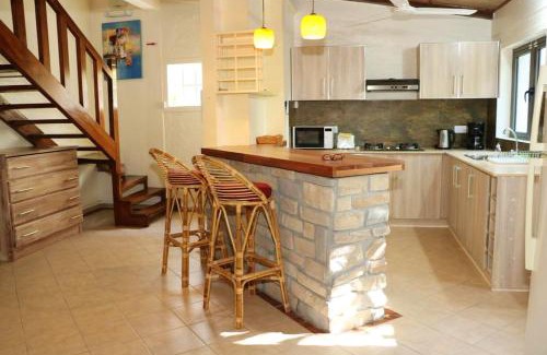 Blue Bay Casa | Cosy House in Blue Bay with Private Parking and Terrace