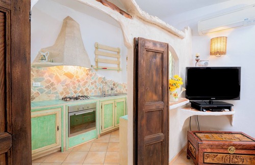 Cannigione Casa | Acogedora casa en Cannigione con terraza y vistas a la montaña