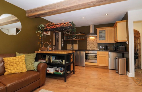 Whitehaven Cabaña | COSY LAKE DISTRICT VILLAGE APARTMENT, pet friendly in Whitehaven