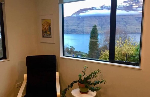 Fernhill Apartamento | Cosy Lake View Apartment