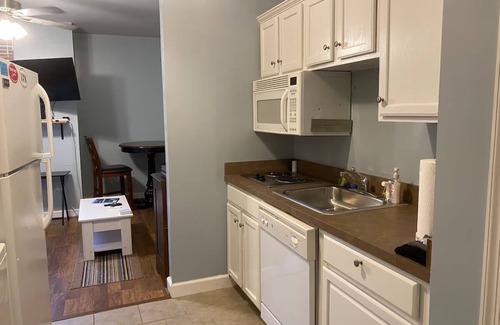 Smith Mountain Lake Condominio | Cosy Lakefront Condo -- 1-bedroom w/WiFi & fitness room in wonderful Huddleston
