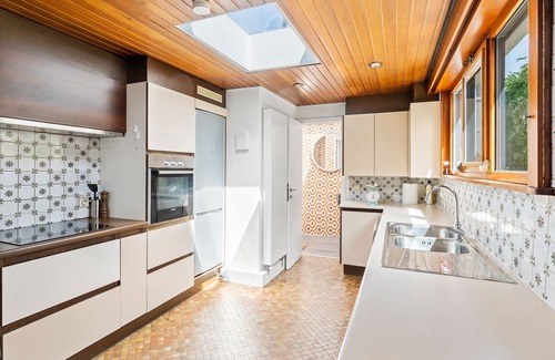 Sint-Michiels Casa | Cosy large townhouse next to free parking and bus to Bruges