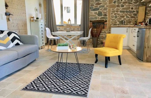 Sourcieux-les-Mines Apartamento | Estudio Little Chacel