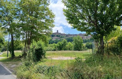 Cordes-sur-Ciel Apartamento | cosy logis et son écrin de verdure