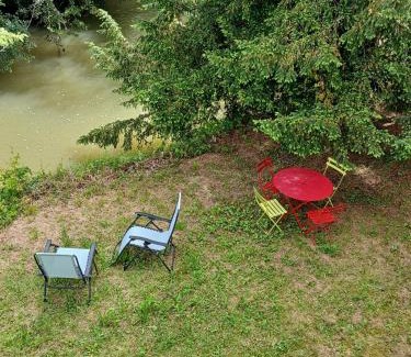 Cordes-sur-Ciel Apartamento | cosy logis et son écrin de verdure