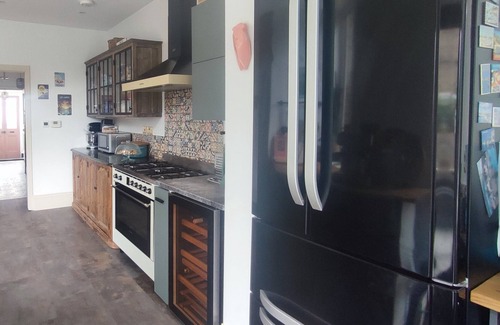Streatham Hill Casa | Cosy London Family House Plus Sweet Cat