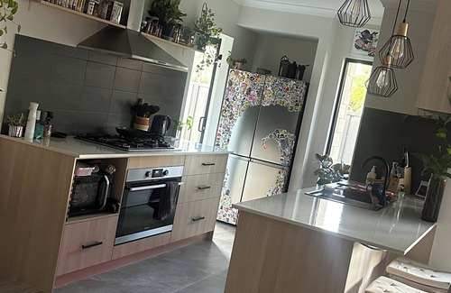 Beechboro Casa | Cosy Luxe bedroom in Beechboro - 12km from Perth Airport