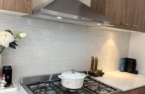 Melton South Casa | Air-conditioned, Cosy and Comfortable on Riverside
