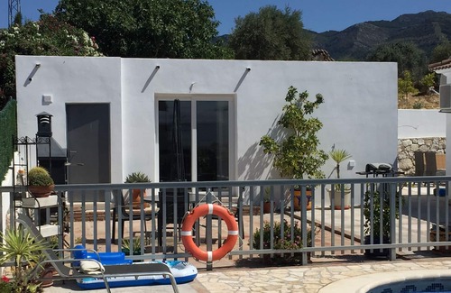 Alhaurin el Grande Chalet De Esquí | Cosy modern Chalet in Alhaurin el Grande
